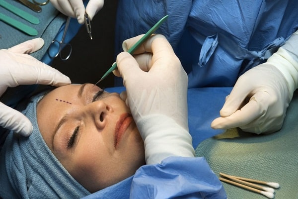 أفضل دكتور تجميل في دبي