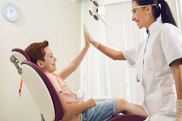افضل عيادة اسنان في مسقط ؛ طب أسنان الأطفال
