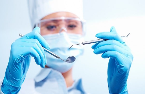 افضل عيادة اسنان في مسقط ؛ الخدمات الإضافية والمرافق الخاصة في عیادة Crown Dental