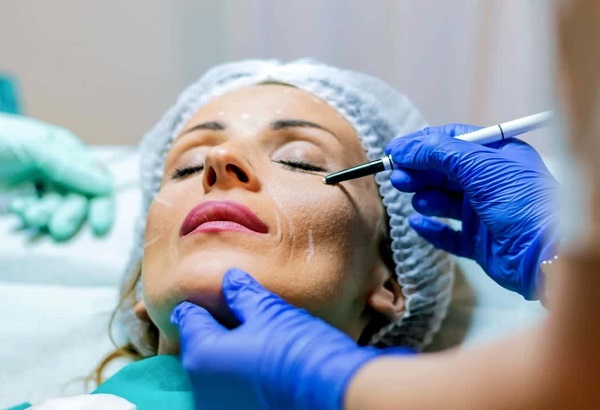 أفضل عيادات التجميل في قطر ؛ الأسئلة المتكررة