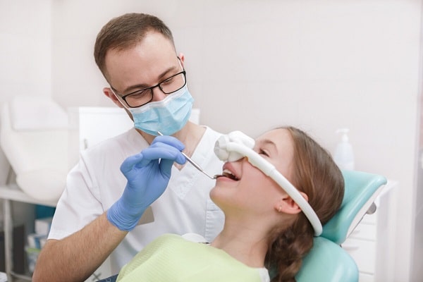 افضل عیادة اسنان في مسقط ؛ طب أسنان الأطفال