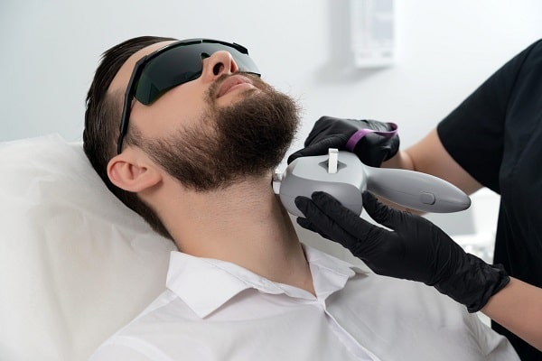 مراكز التجمیل في دبي ؛ إزالة الشعر بالليزر للرجال