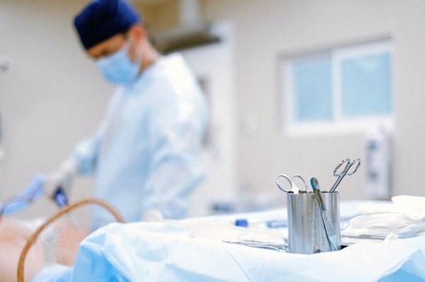 عيادات تجميل في مسقط لإجراء عملية شفط الدهون (Liposuction)