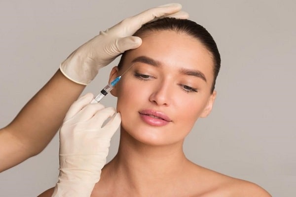 عيادات تجميل في مسقط ؛ استخدامات متقدمة للفيلر