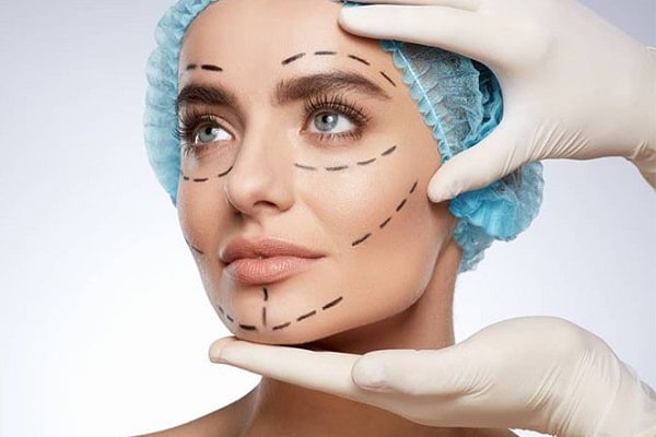 عيادات تجميل في مسقط ؛ نصائح مهمة للمراجعين لأول مرة في عيادات تجميل