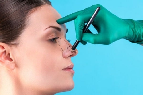 سعر عملية تجميل الأنف في العراق ؛ مراجعة نمط الحياة في جلسة الاستشارة قبل جراحة الأنف