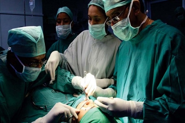 سعر عملية تجميل الأنف في العراق ؛ لماذا تؤثر هذه التقنيات على سعر عملية تجميل الأنف؟