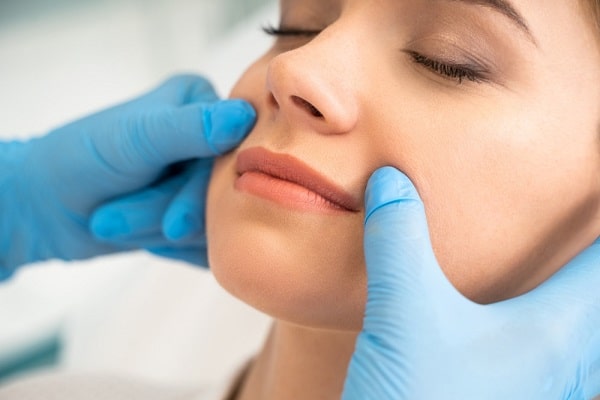 عيادات تجميل في قطر؛ نقاط ومعايير مهمة في اختيار العيادة الأفضل