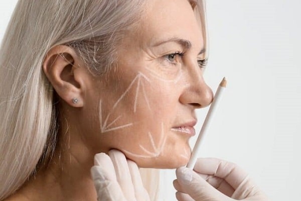عيادات تجميل في قطر؛ تقديم النصائح للعميل