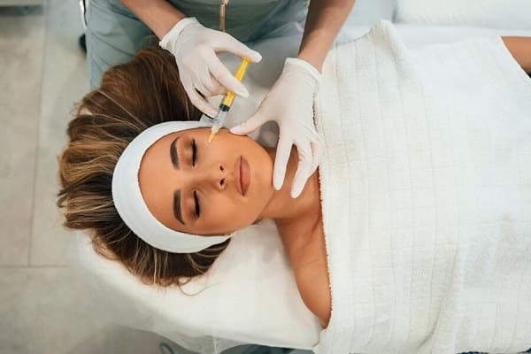 مراكز التجميل في دبي ؛ إجراءات علاج تجديد الجلد